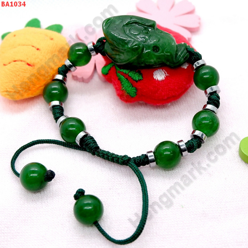 BA1034 สร้อยข้อมือกบคาบเหรียญหินหยกเขียวเข้ม ราคา 399 บาท http://www.hengmark.com/view_product/BA1034.htm