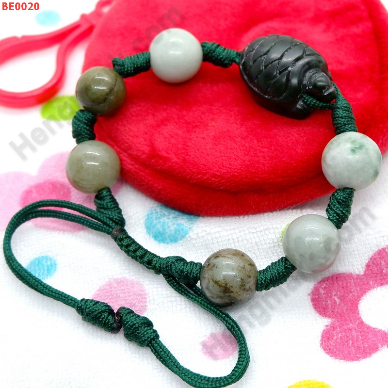 BE0020 สร้อยข้อมือเต่าเหยกดำ+หยกเม็ดใหญ่เชือกถัก ราคา 449 บาท http://www.hengmark.com/view_product/BE0020.htm