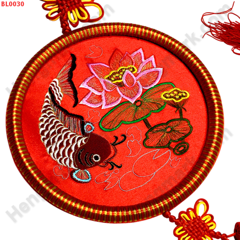 BL0030 ป้ายมงคล สะดึงปักลายปลา ราคา 899 บาท http://www.hengmark.com/view_product/BL0030.htm BL0030 ป้ายมงคล สะดึงปักลายปลา ราคา 899 บาท http://www.hengmark.com/view_product/BL0030.htm