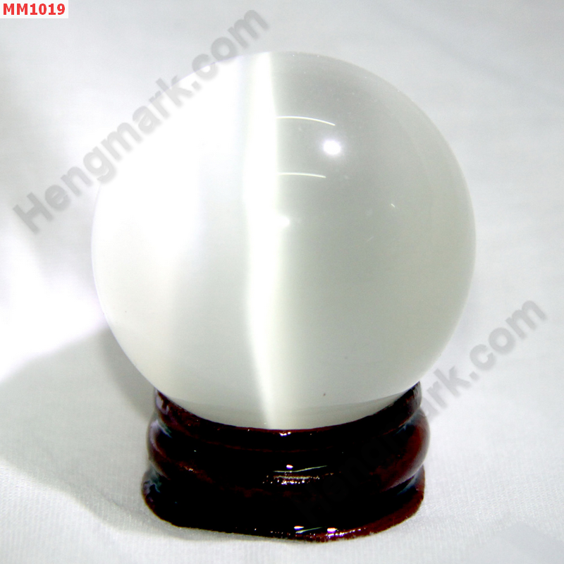 MM1019 ลูกแก้วตาแมว สีขาว (40mm) ราคา 150 บาท http://www.hengmark.com/view_product/MM1019.htm