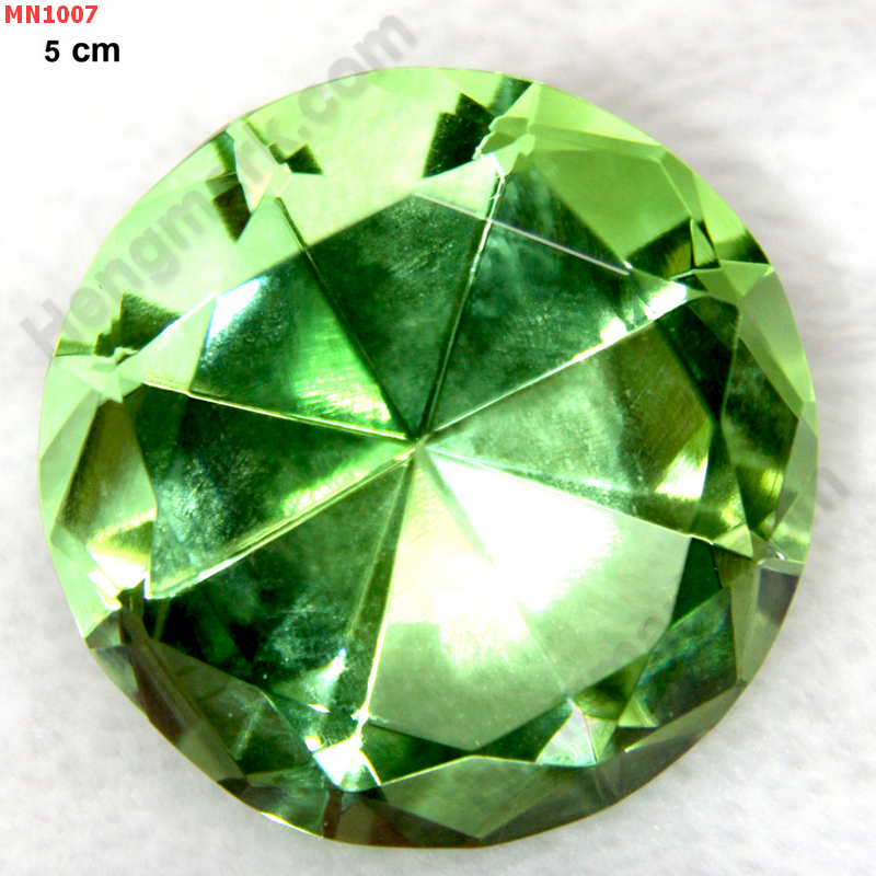 MN1007 โคตรเพชรเสริมฮวงจุ้ย สีเขียวอ่อน ราคา 150 บาท http://www.hengmark.com/view_product/MN1007.htm