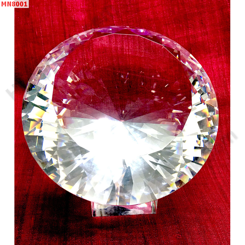 MN8001 โคตรเพชรแก้วใสพร้อมขาตั้งแก้ว ราคา 3000 บาท http://www.hengmark.com/view_product/MN8001.htm