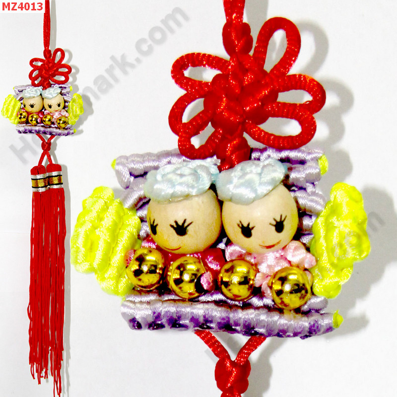 MZ4013 คนคู่นั่งชิงช้าสีเหลืองแขวนกระเป๋า ราคา 199 บาท http://www.hengmark.com/view_product/MZ4013.htm