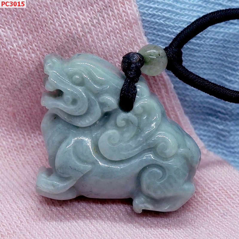 PC3015 สร้อยคอปี่เซียะหยกแกะสลักลวดลายสวยงามมาก ราคา 399 บาท http://www.hengmark.com/view_product/PC3015.htm PC3015 สร้อยคอปี่เซียะหยกแกะสลักลวดลายสวยงามมาก ราคา 399 บาท http://www.hengmark.com/view_product/PC3015.htm