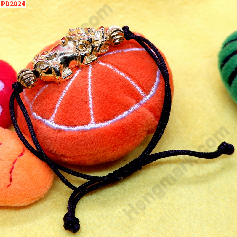 PD2024 สร้อยข้อมือเชือกปี่เซียะสีทอง เชือกน้ำตาล ราคา 269 บาท http://www.hengmark.com/view_product/PD2024.htm PD2024 สร้อยข้อมือเชือกปี่เซียะสีทอง เชือกน้ำตาล ราคา 269 บาท http://www.hengmark.com/view_product/PD2024.htm