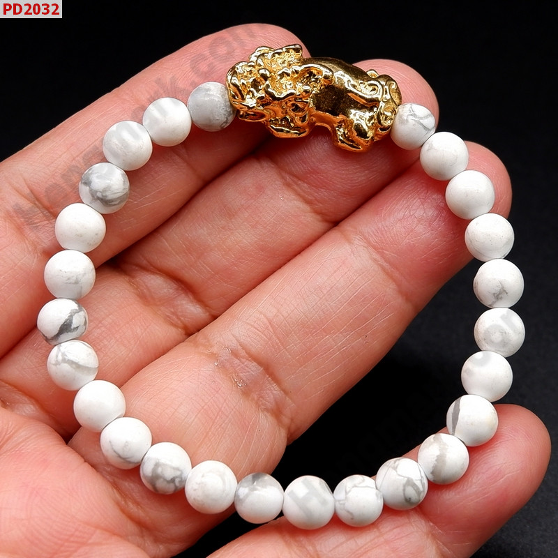 PD2032 สร้อยข้อมือปี่เซียะทอง+หินฮาวไล้ท์ ราคา 249 บาท http://www.hengmark.com/view_product/PD2032.htm