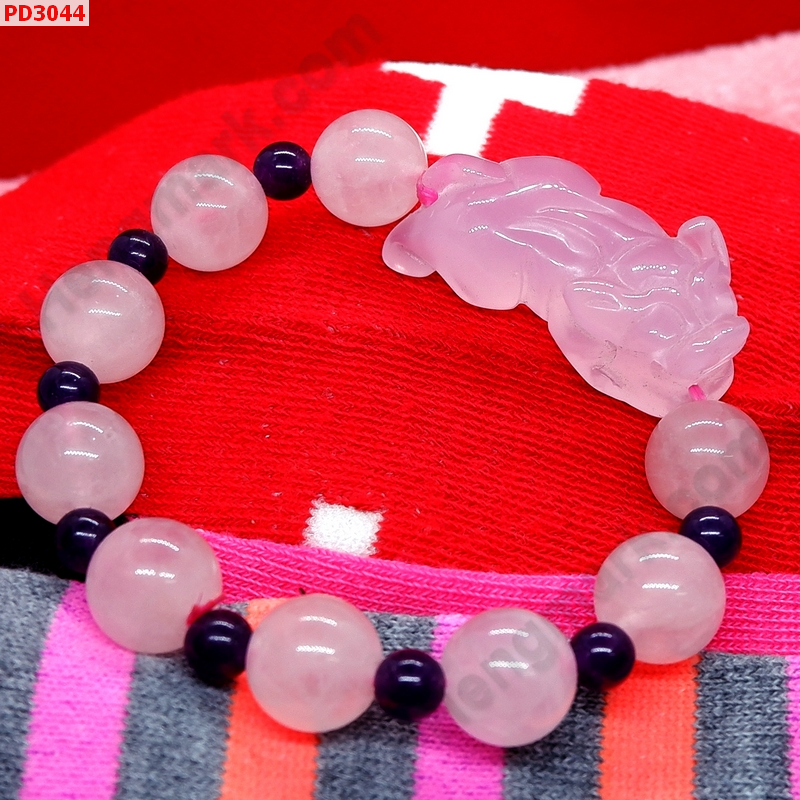 PD3044  สร้อยข้อมือปี่เซียะโรสควอตซ์  ราคา 399 บาท http://www.hengmark.com/view_product/PD3044.htm PD3044  สร้อยข้อมือปี่เซียะโรสควอตซ์  ราคา 399 บาท http://www.hengmark.com/view_product/PD3044.htm