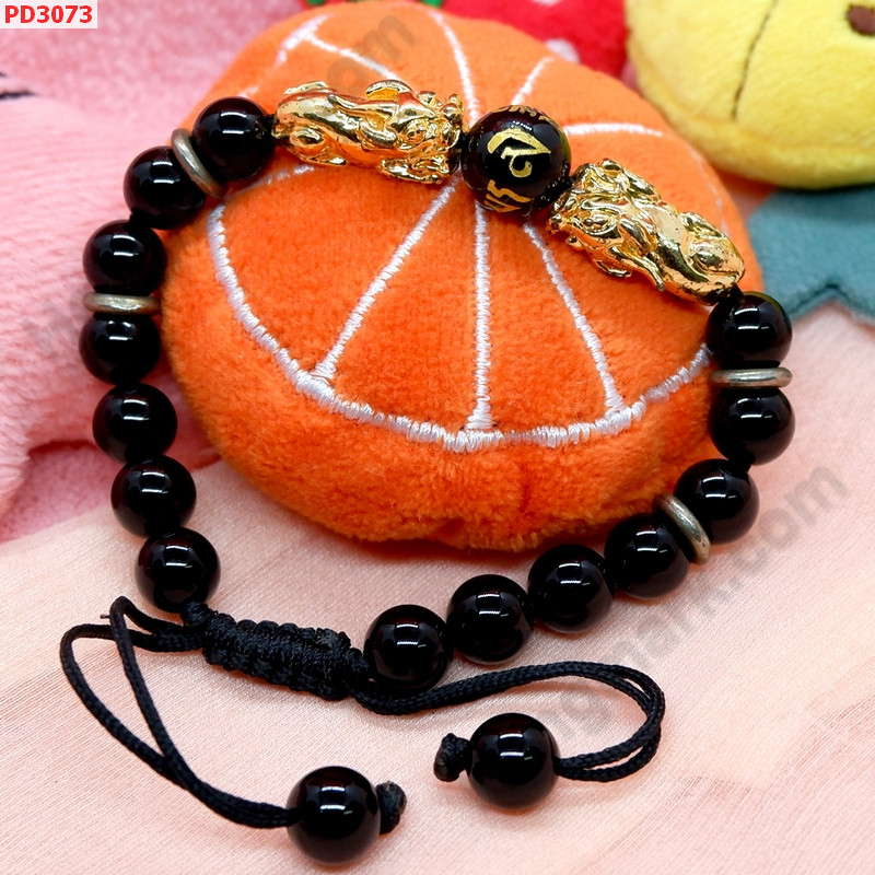 PD3073 สร้อยข้อมือปี่เซียะคู่สีทอง+คาถาทิเบตสร้อยเชือก  ราคา 379 บาท http://www.hengmark.com/view_product/PD3073.htm