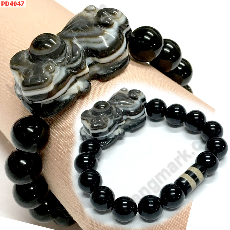 PD4047  สร้อยข้อมือปี่เซียะหินอะเก็ต+DZI ราคา 499 บาท http://www.hengmark.com/view_product/PD4047.htm PD4047  สร้อยข้อมือปี่เซียะหินอะเก็ต+DZI ราคา 499 บาท http://www.hengmark.com/view_product/PD4047.htm