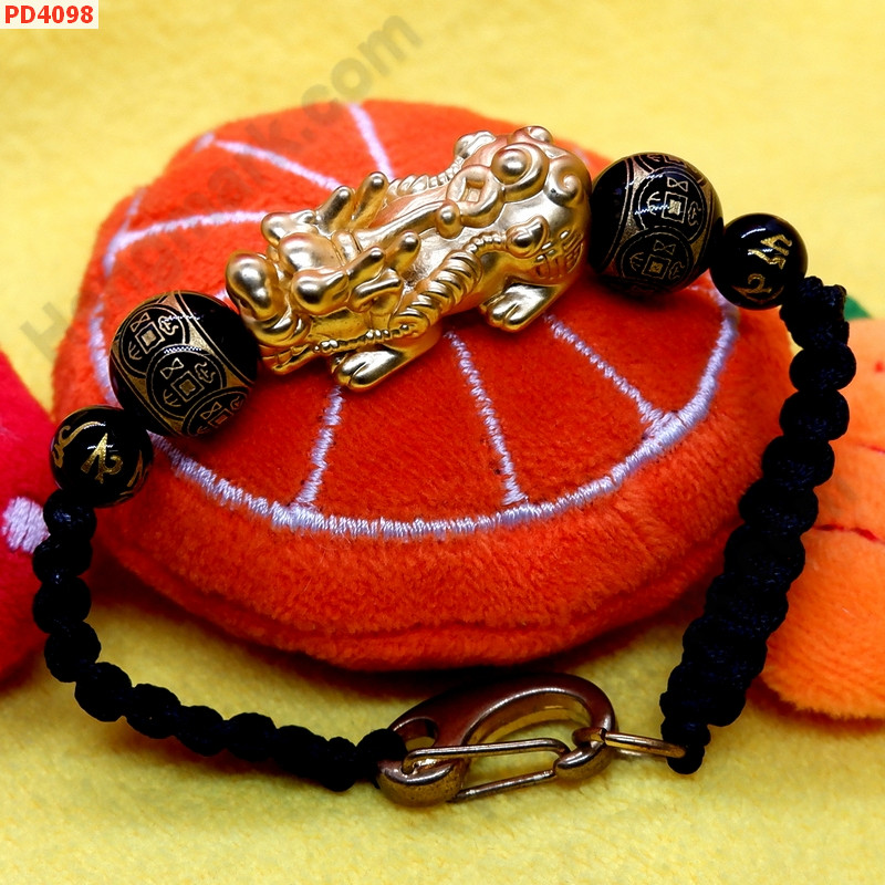 PD4098 สร้อยข้อมือปี่เซียะทองเ+คาถา เชือกถัก ราคา 459 บาท http://www.hengmark.com/view_product/PD4098.htm