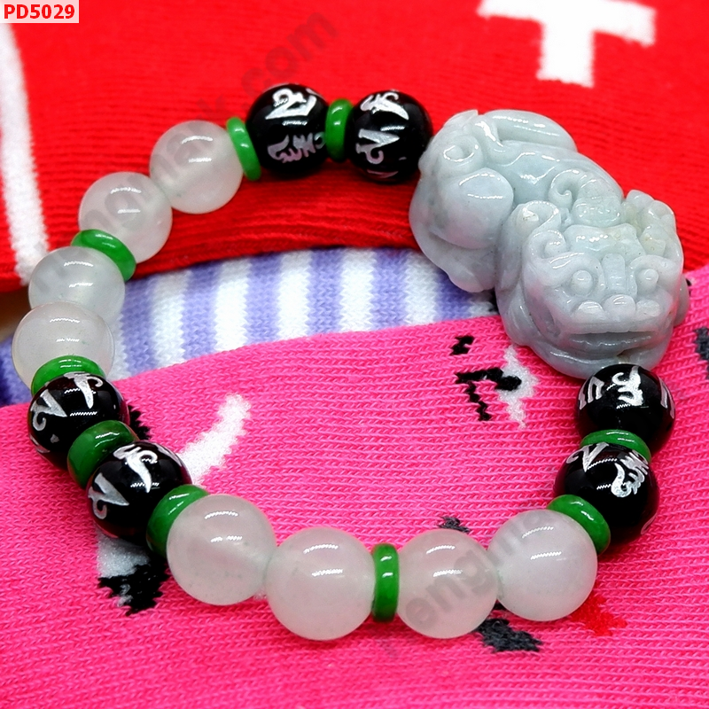 PD5029 สร้อยข้อมือปี่เซียะหยกขาวอมเขียว+คาถาทิเบต ราคา 599 บาท http://www.hengmark.com/view_product/PD5029.htm PD5029 สร้อยข้อมือปี่เซียะหยกขาวอมเขียว+คาถาทิเบต ราคา 599 บาท http://www.hengmark.com/view_product/PD5029.htm