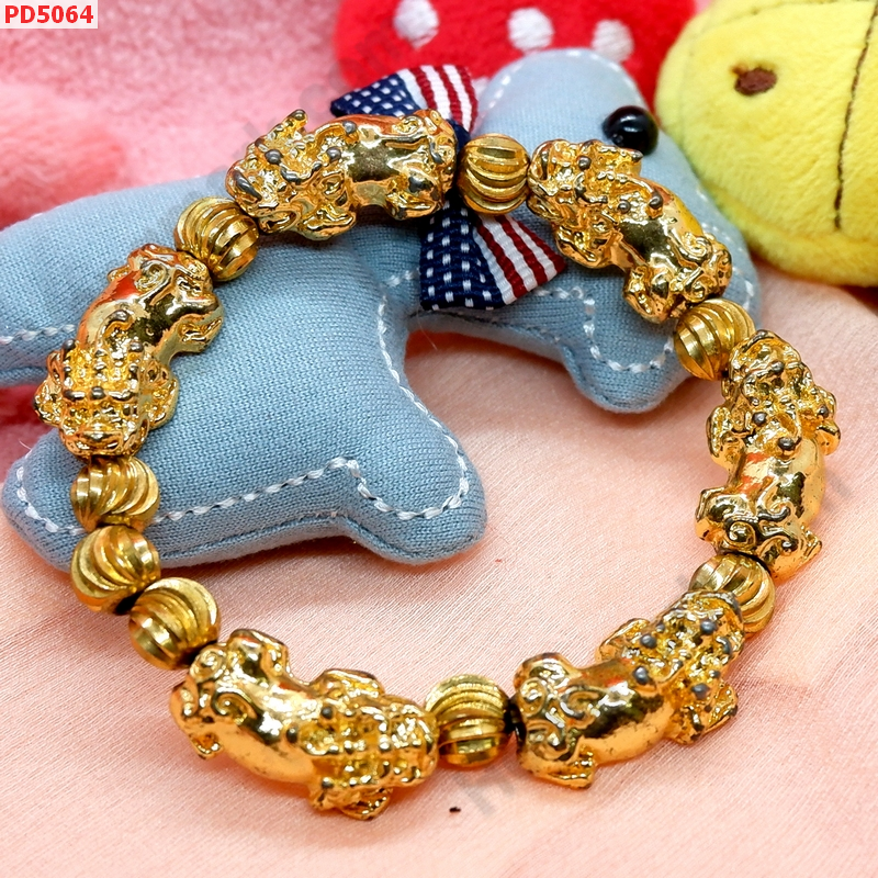 PD5064 สร้อยข้อมือปี่เซียะโลหะทอง 6 ตัว ราคา 679 บาท http://www.hengmark.com/view_product/PD5064.htm