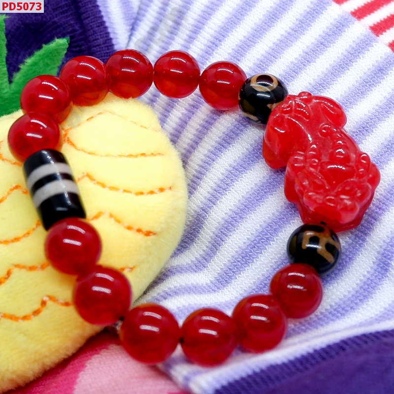 PD5073 สร้อยข้อมือปี่เซียะหินหยกแดง+DZI ราคา 599 บาท http://www.hengmark.com/view_product/PD5073.htm PD5073 สร้อยข้อมือปี่เซียะหินหยกแดง+DZI ราคา 599 บาท http://www.hengmark.com/view_product/PD5073.htm
