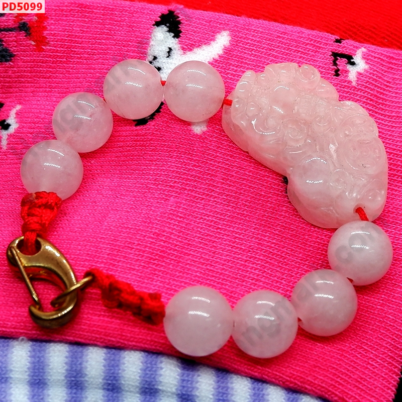 PD5099 สร้อยข้อมือปี่เซียะชมพูหินโรสควอตซ์ สร้อยเชือกตะขอทอง ราคา 549 บาท http://www.hengmark.com/view_product/PD5099.htm PD5099 สร้อยข้อมือปี่เซียะชมพูหินโรสควอตซ์ สร้อยเชือกตะขอทอง ราคา 549 บาท http://www.hengmark.com/view_product/PD5099.htm