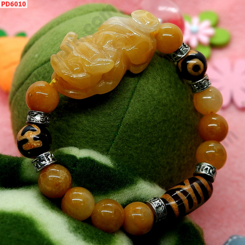 PD6010 สร้อยข้อมือปี่เซียะหยกเหลือง+DZI  ราคา 679 บาท http://www.hengmark.com/view_product/PD6010.htm