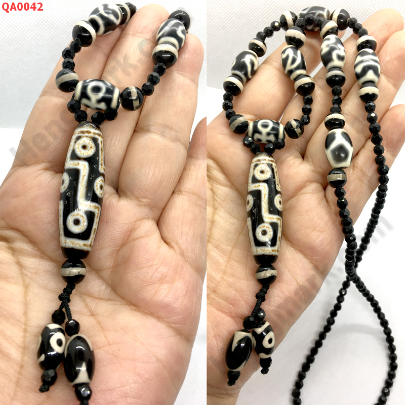 QA0042 สร้อยคอหินทิเบต 9 ตาร้อยรวมกับหินลายอื่นๆ ราคา 2139 บาท http://www.hengmark.com/view_product/QA0042.htm