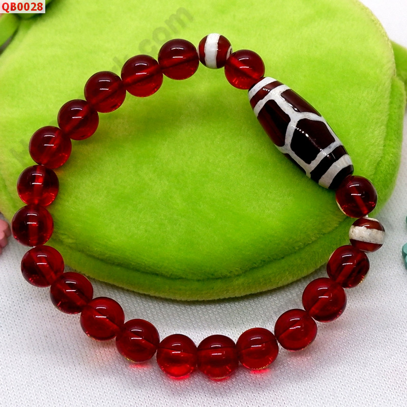 QB0028 สร้อยข้อมือหินDZI ลายกระดองเต่า+หมอยา ราคา 249 บาท http://www.hengmark.com/view_product/QB0028.htm