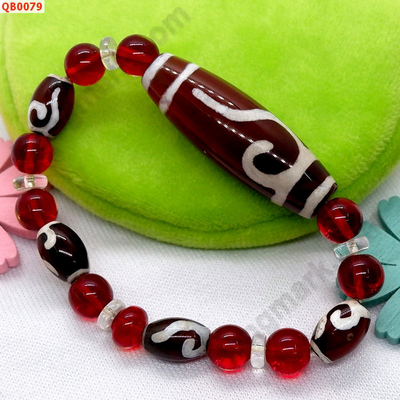 QB0079 สร้อยข้อมือ DZI ลายหรูยี่ ราคา 599 บาท http://www.hengmark.com/view_product/QB0079.htm QB0079 สร้อยข้อมือ DZI ลายหรูยี่ ราคา 599 บาท http://www.hengmark.com/view_product/QB0079.htm