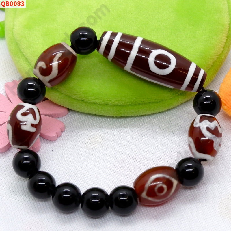 QB0083 สร้อยข้อมือ DZI  1 ตา ภูเขา ราคา 749 บาท http://www.hengmark.com/view_product/QB0083.htm