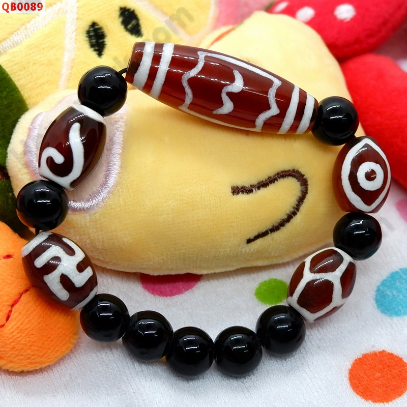 QB0089 สร้อยข้อมือ DZI ลายนกวิเศษ ราคา 599 บาท http://www.hengmark.com/view_product/QB0089.htm