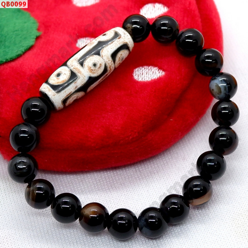 QB0099 สร้อยข้อมือ DZI 9 ตา ราคา 579 บาท http://www.hengmark.com/view_product/QB0099.htm