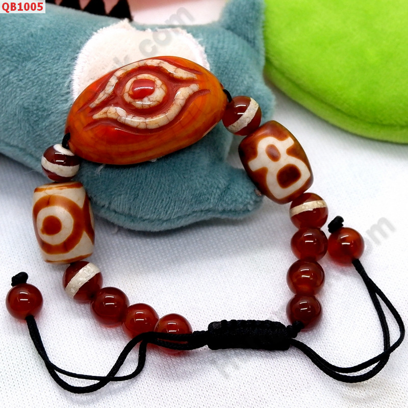 QB1005 สร้อยข้อมือหินทิเบต ตามังกร ราคา 999 บาท http://www.hengmark.com/view_product/QB1005.htm