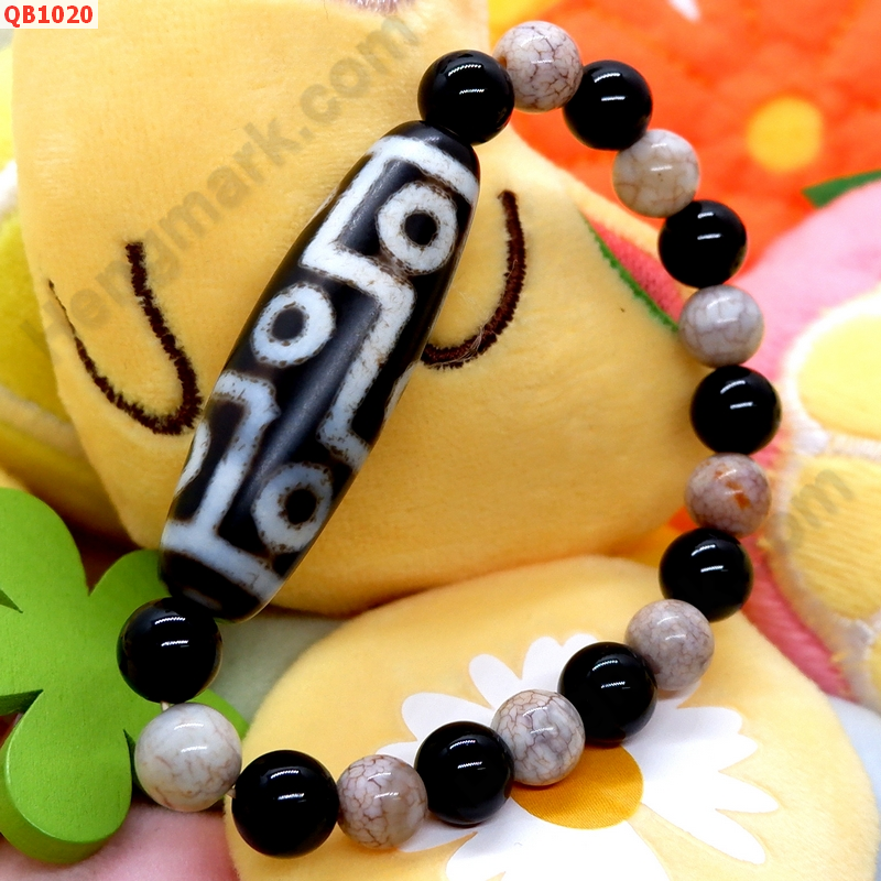 QB1020 สร้อยข้อมือหินทิเบต 9 ตา ราคา 1139 บาท http://www.hengmark.com/view_product/QB1020.htm