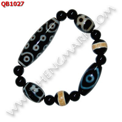 QB1027 สร้อยข้อมือหินทิเบต 21 ตา ราคา 3479 บาท http://www.hengmark.com/view_product/QB1027.htm