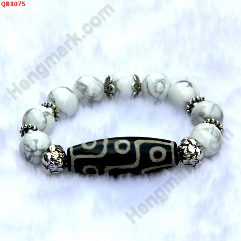 QB1075 สร้อยข้อมือหิน 9 ตา ร้อยกับหินฮาวไล้ท์ ราคา 499 บาท http://www.hengmark.com/view_product/QB1075.htm