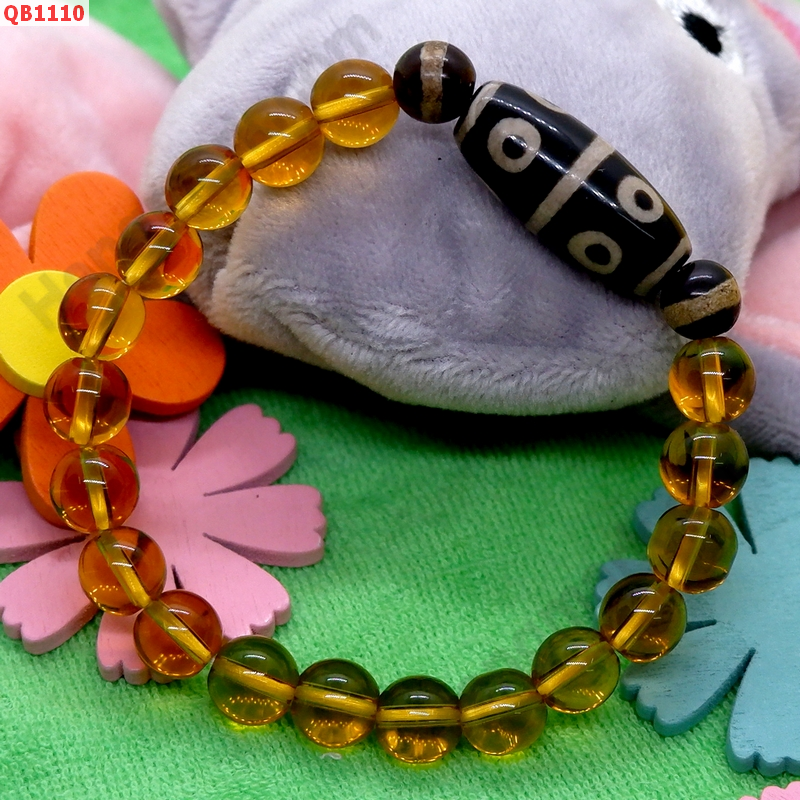 QB1110 สร้อยข้อมือหิน 8 ตา  ราคา 199 บาท http://www.hengmark.com/view_product/QB1110.htm