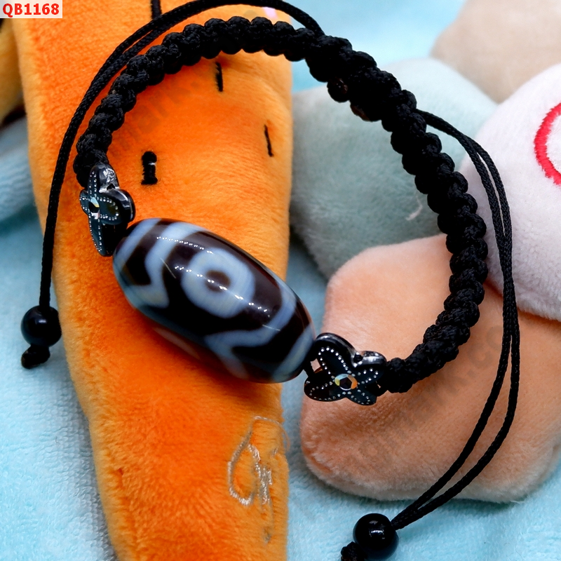 QB1168 สร้อยข้อมือหินทิเบต 3 ตาเชือกถัก ราคา 359 บาท http://www.hengmark.com/view_product/QB1168.htm QB1168 สร้อยข้อมือหินทิเบต 3 ตาเชือกถัก ราคา 359 บาท http://www.hengmark.com/view_product/QB1168.htm