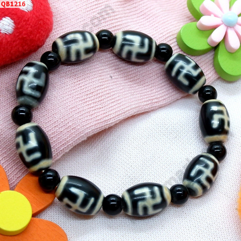 QB1216 สร้อยข้อมือ DZI ลายสวัสดิกะ 9 เม็ด ราคา 939 บาท http://www.hengmark.com/view_product/QB1216.htm