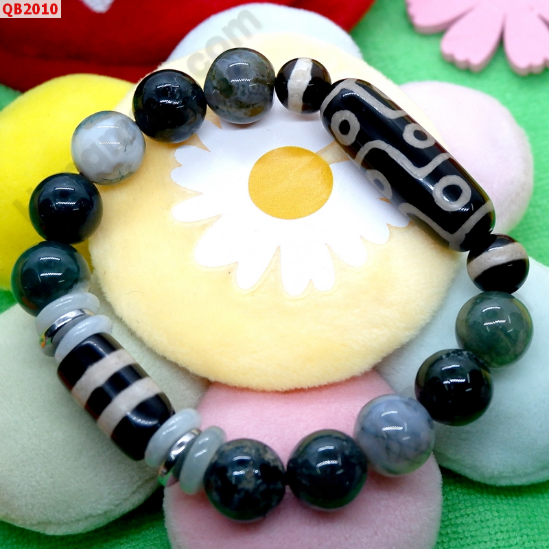 QB2010 สร้อยข้อมือหินDZI 9 ตา หมอยา และ 2 เส้น ราคา 699 บาท http://www.hengmark.com/view_product/QB2010.htm