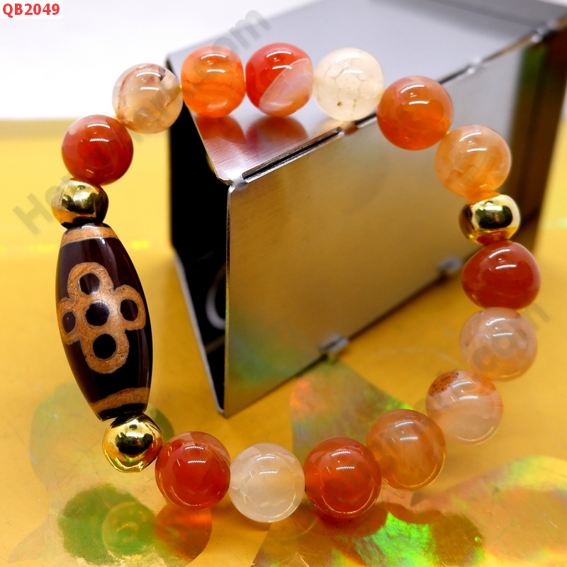 QB2049 สร้อยข้อมือหินDZI 5 ตา สายฟ้า ราคา 399 บาท http://www.hengmark.com/view_product/QB2049.htm