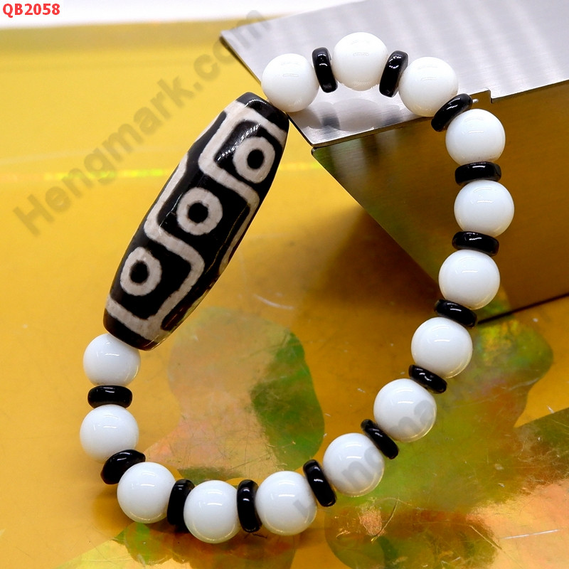 QB2058 สร้อยข้อมือหินDZI 9 ตา ราคา 369 บาท http://www.hengmark.com/view_product/QB2058.htm