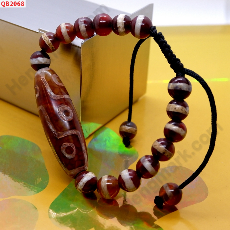 QB2068 สร้อยข้อมือหินDZI 9 ตา หมอยา ราคา 689 บาท http://www.hengmark.com/view_product/QB2068.htm QB2068 สร้อยข้อมือหินDZI 9 ตา หมอยา ราคา 689 บาท http://www.hengmark.com/view_product/QB2068.htm