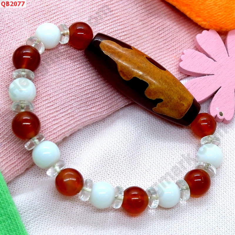 QB2077 สร้อยข้อมือหินDZIเจ้าแม่กวนอิม  ราคา 399 บาท http://www.hengmark.com/view_product/QB2077.htm QB2077 สร้อยข้อมือหินDZIเจ้าแม่กวนอิม  ราคา 399 บาท http://www.hengmark.com/view_product/QB2077.htm