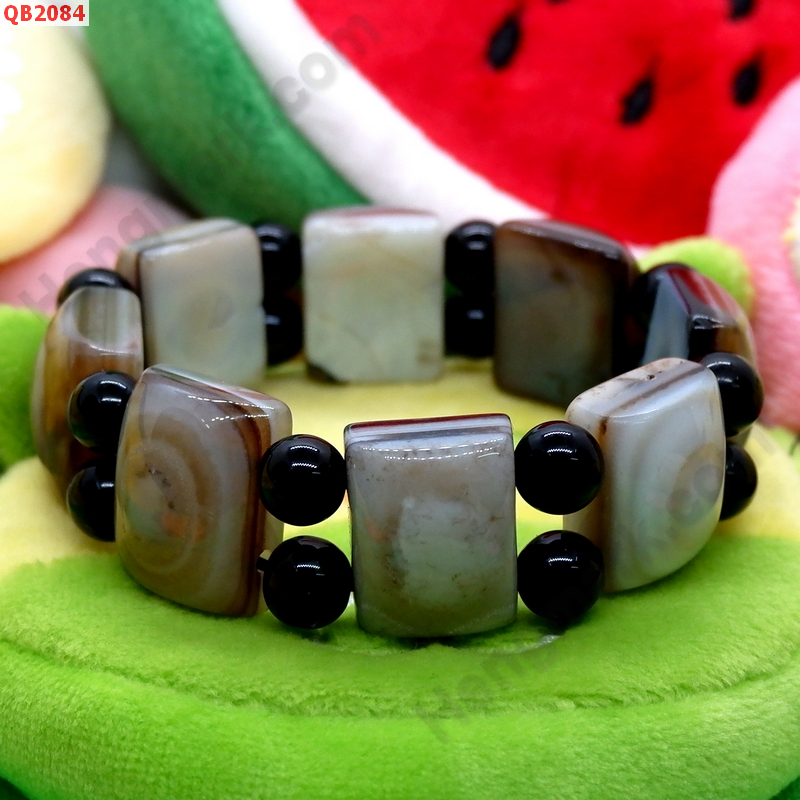 QB2084 สร้อยข้อมือหินDZI ตาสวรรค์ ราคา 399 บาท http://www.hengmark.com/view_product/QB2084.htm QB2084 สร้อยข้อมือหินDZI ตาสวรรค์ ราคา 399 บาท http://www.hengmark.com/view_product/QB2084.htm