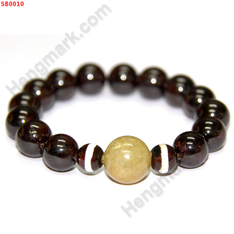 SB0010 สร้อยข้อมือไหมทอง+โกเมน ราคา 780 บาท http://www.hengmark.com/view_product/SB0010.htm