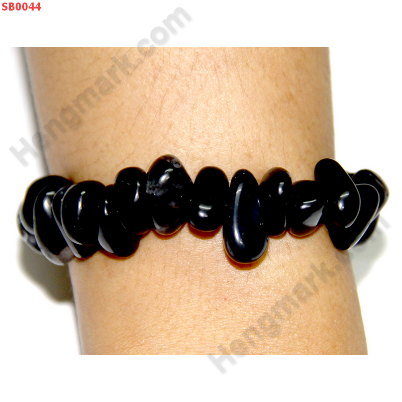 SB0044 สร้อยข้อมือหินธรรมชาติ สีดำ ราคา 199 บาท http://www.hengmark.com/view_product/SB0044.htm