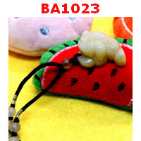 BA1023 : สร้อยคอเชือก จี้รูปกบคาบเหรียญ หยกเหลือง