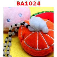 BA1024 : สร้อยคอหยก จี้รูปกบคาบเหรียญ หยกเหลือง