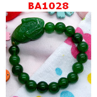 BA1028 : สร้อยข้อมือกบคาบเหรียญหินหยกเขียวสด