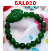 BA1028 : สร้อยข้อมือกบคาบเหรียญหินหยกเขียวสด