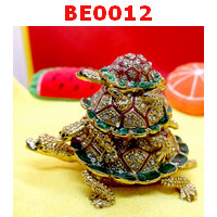 BE0012 : เต่า 3 ตัว สีทองเขียว ตลับเครื่องประดับฝังคริสตัล