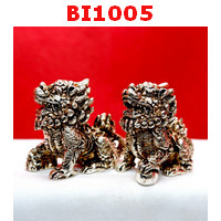 BI1005 : สิงห์โตคู่ โลหะสีเงิน