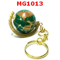 พวงกุญแจลูกโลกคริสตัลสีเขียว
