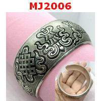 MJ2006 : กำไลสีเงินแกะลายสัญลักษณ์มงคล 8 อย่าง