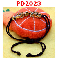 PD2023 : สร้อยข้อมือเชือกปี่เซียะคู่่สีทอง เชือกน้ำตาล