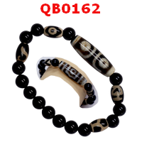 QB0162 : สร้อยข้อมือหินทิเบต ลาย 3 ตา ลายหินเก่า